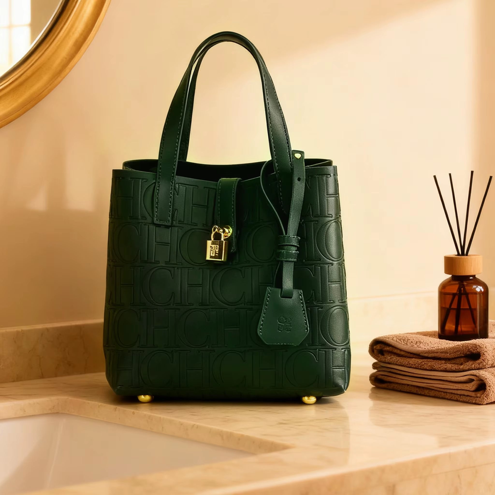 Embossed Ladies Crossbody Bag Letter Printing Design Ladies Handbag Large Capacity Tote Bag Elegant Temperament Ladies Should